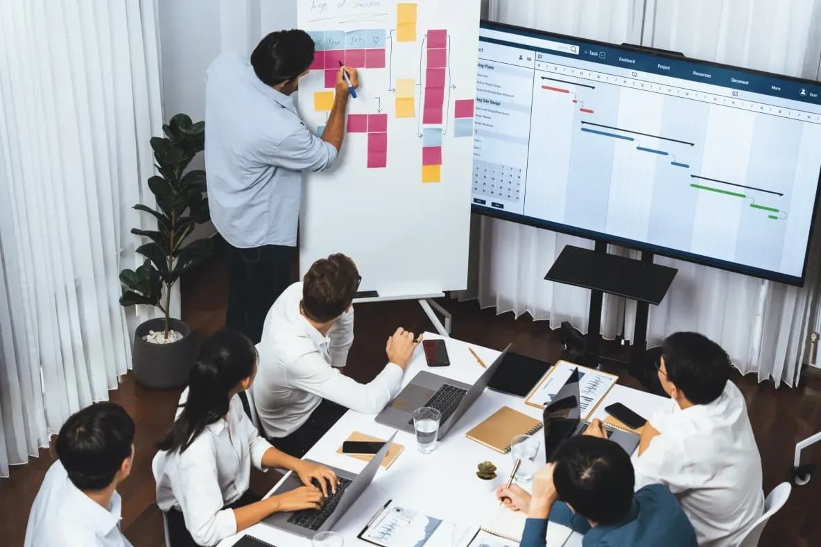 Streamlining Franchise Operations with a CRM and AMS SaaS Solution
